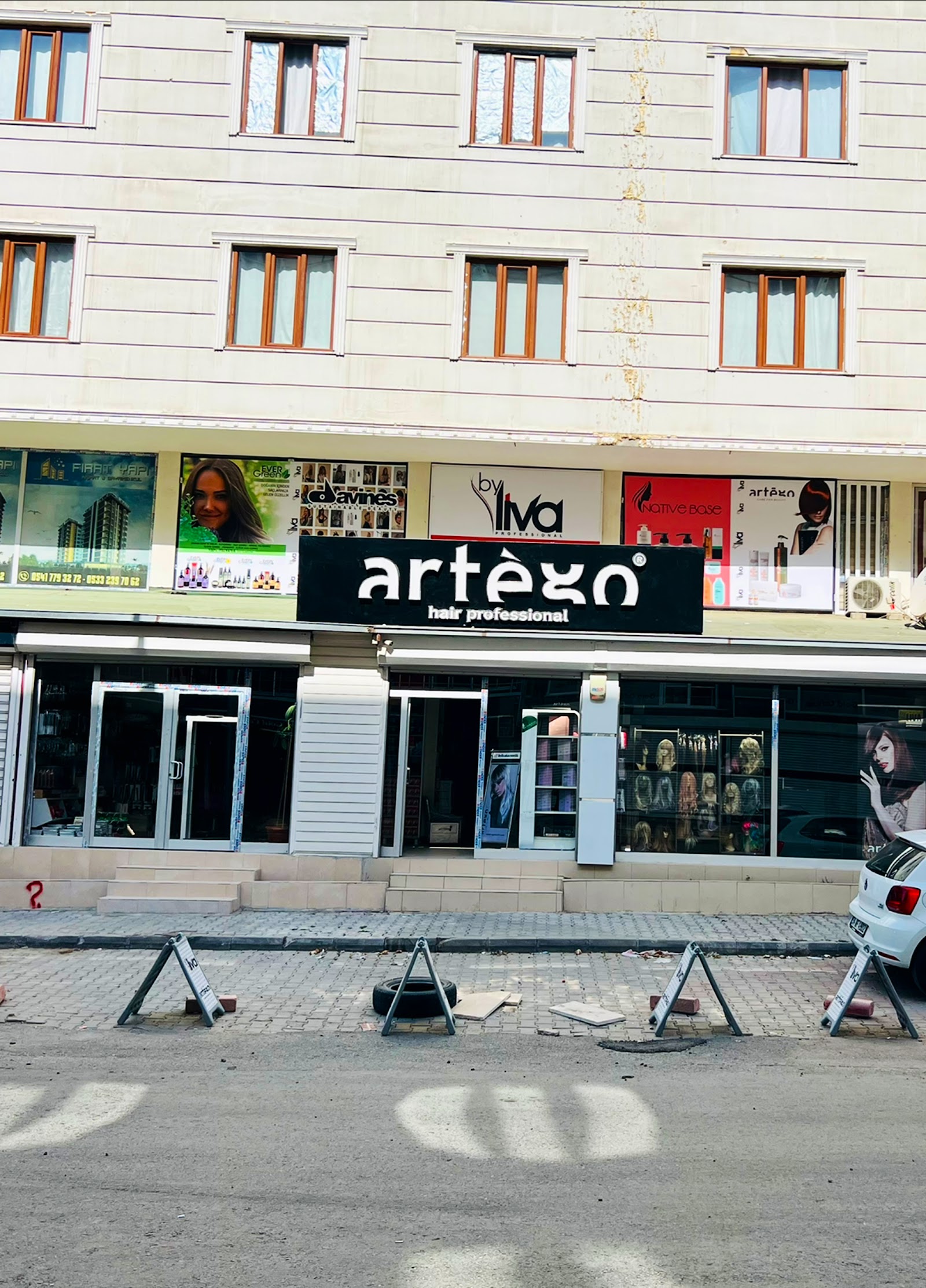 By Liva Kozmetik Kuaför Ürünleri kır düğünü mekanı