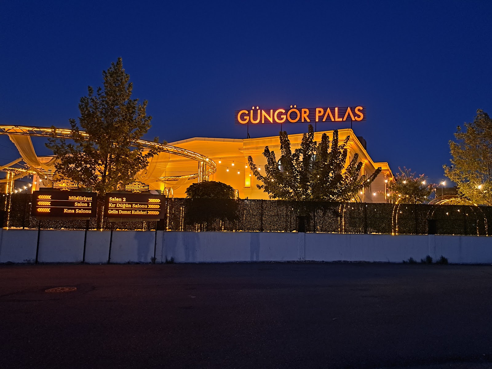 GÜNGÖR PALAS