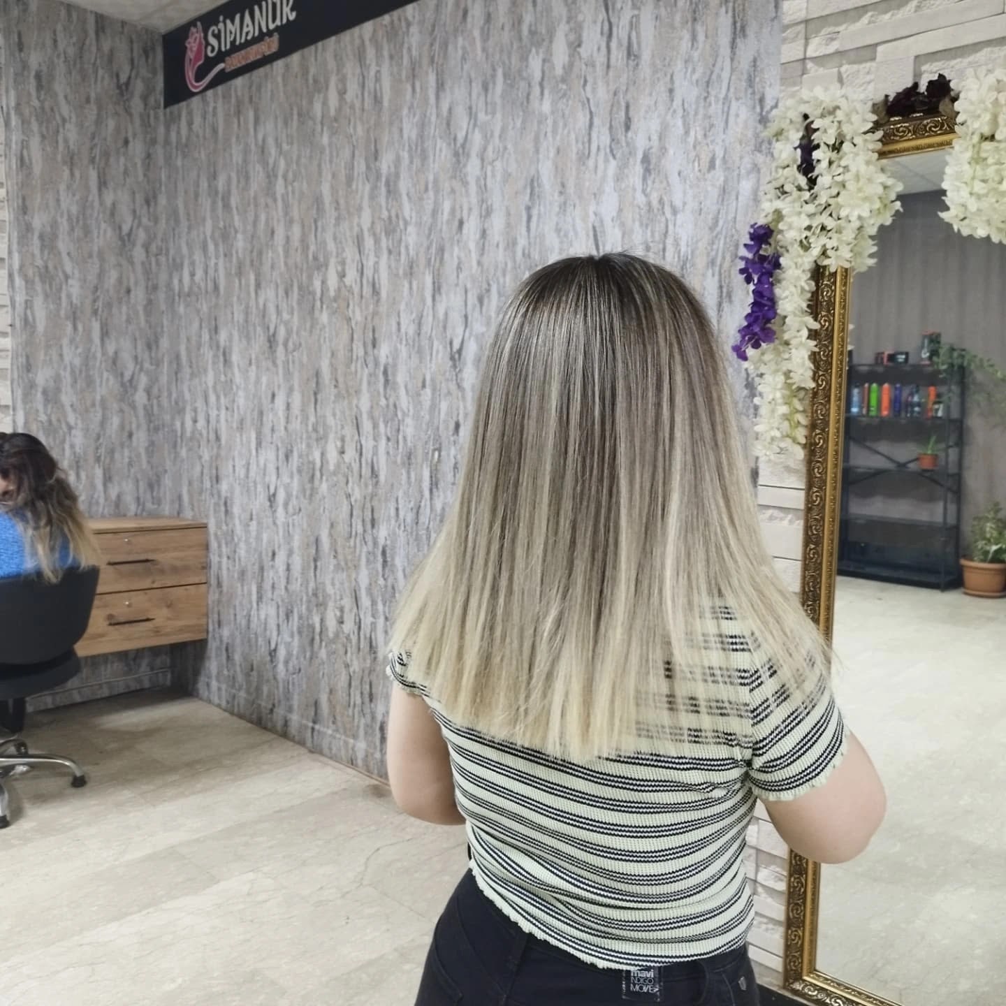 Simanur Saç Tasarımı ve Güzellik Salonu